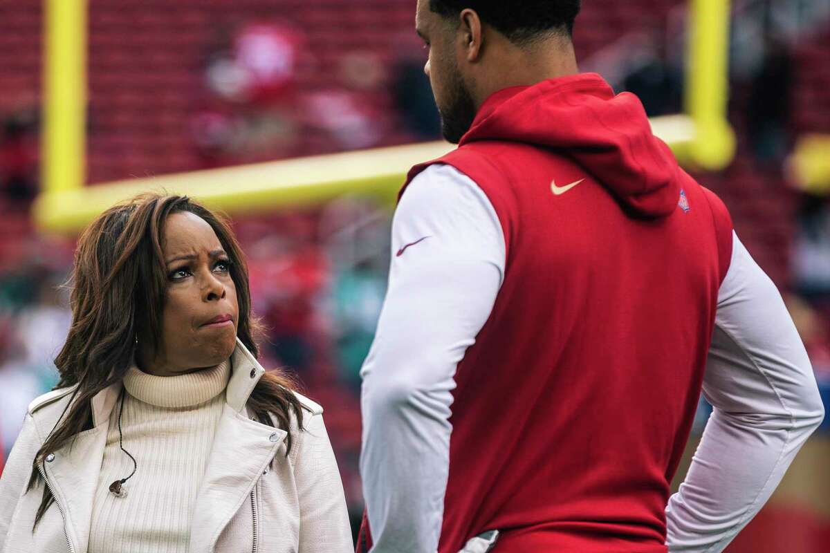 Fox Sports National Football League sideline reporter Pam Oliver