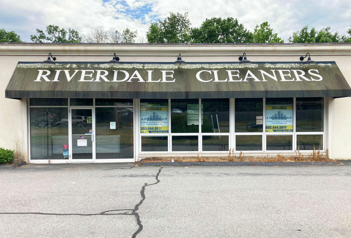 Cromwell's Planning and Zoning Commission approved an application for a retail cannabis facility at 33 Berlin Road, the former site of a laundromat.