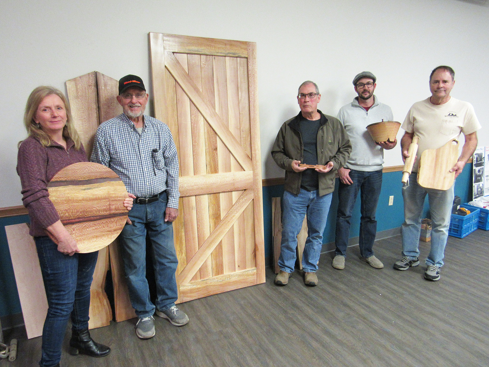 Edwardsville Woodworking Club makes pieces of history from sycamore