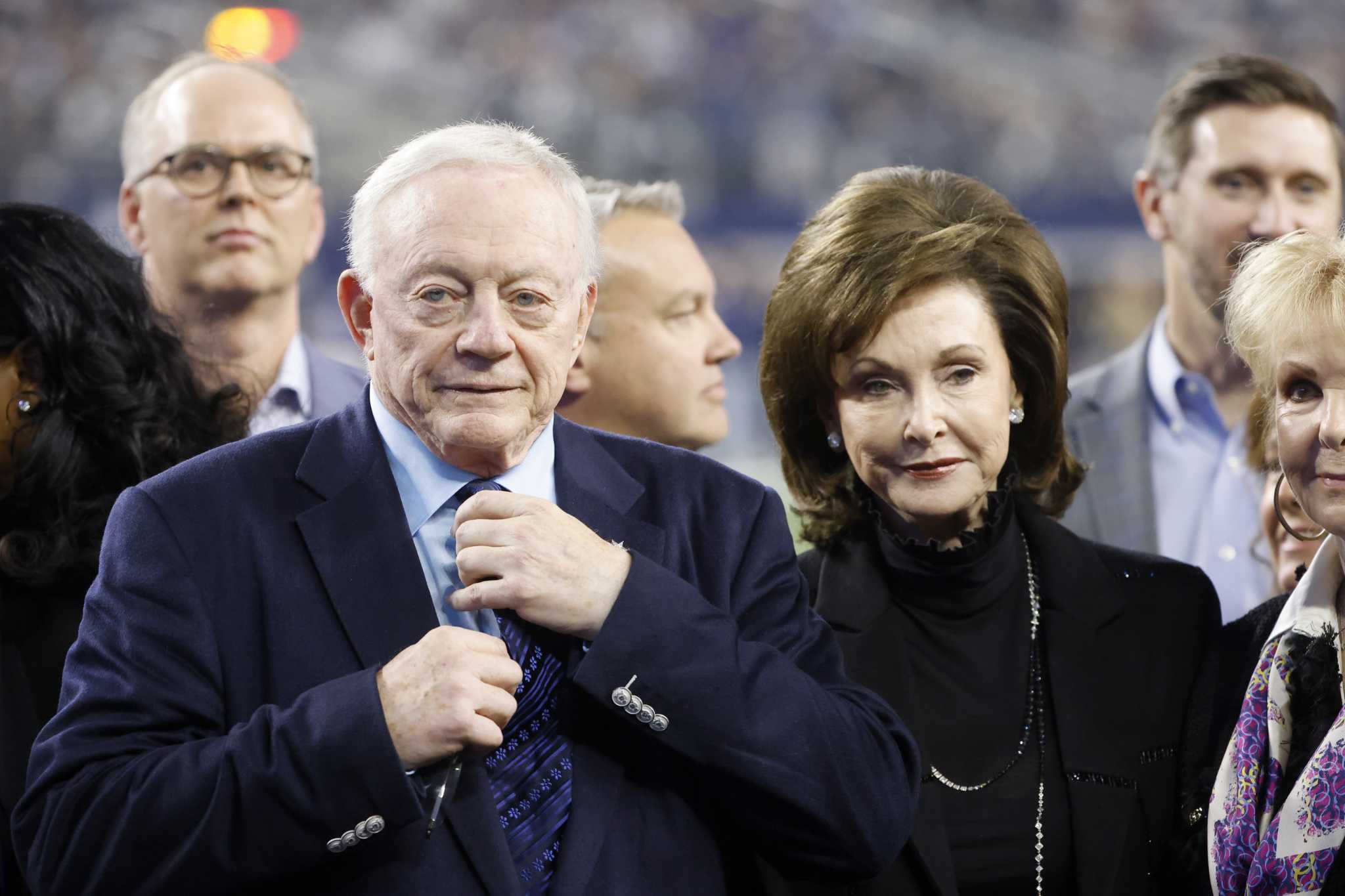 Here's what Jerry Jones is trying to accomplish with all his Tony