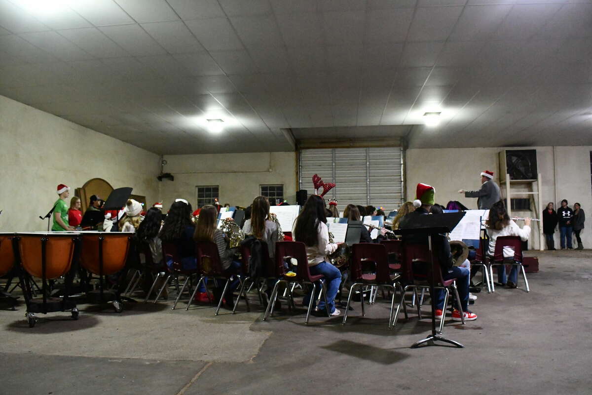 AHS band performs Christmas Concert for city of Abernathy