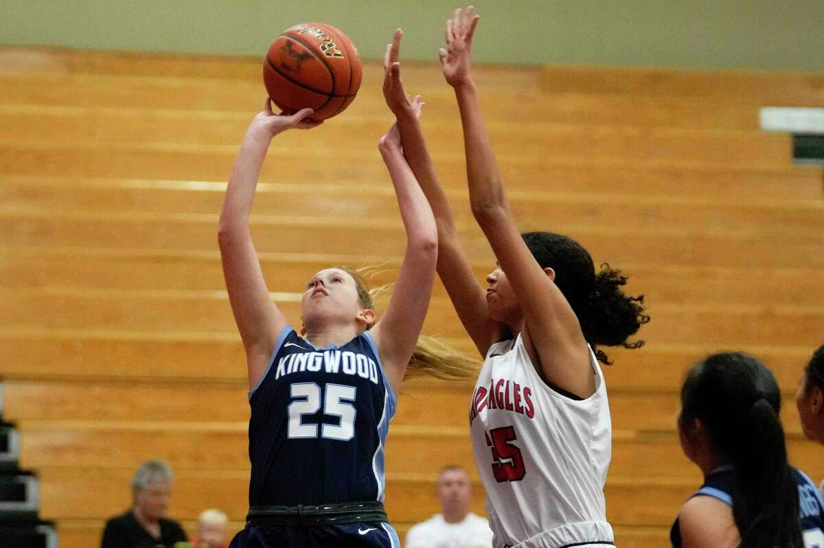 Kingwood Mustangs rout Atascocita Eagles in district opener