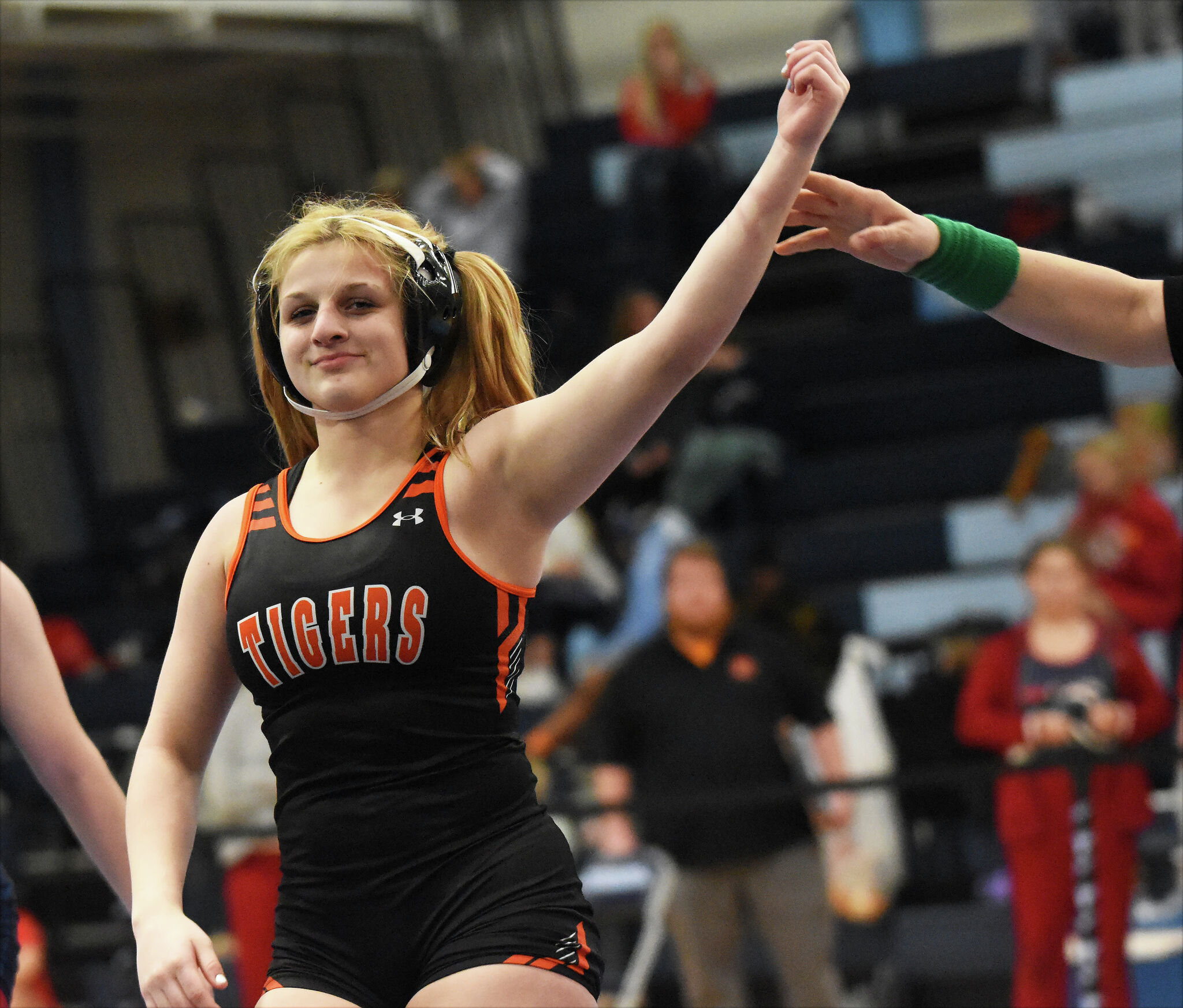 Edwardsville's Mackenzie Pratt won the Wonder Woman championship at 140 ...