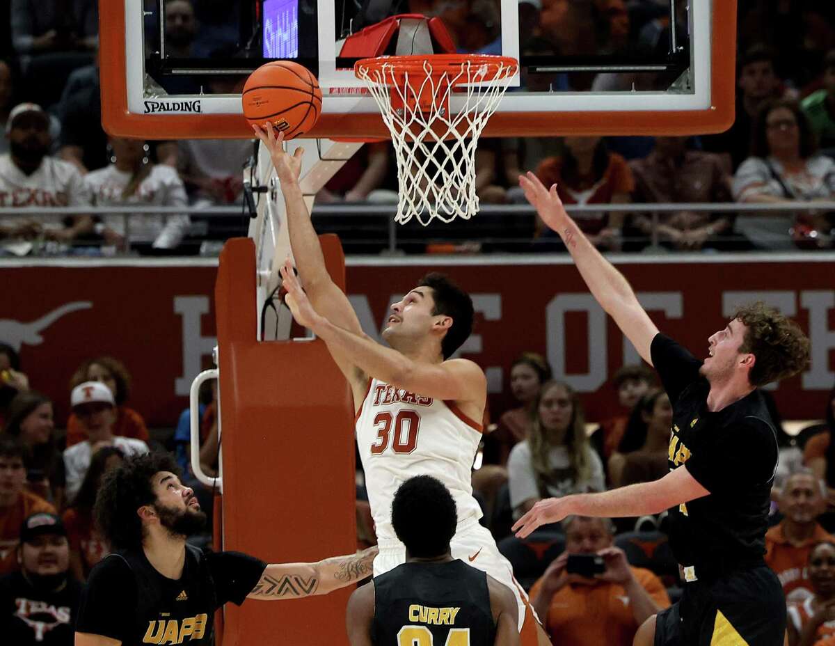 No. 2 Texas Clamps Down And Routs Arkansas-Pine Bluff