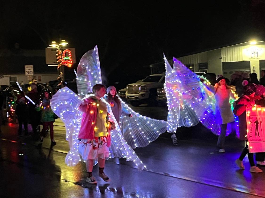 Auburn Parade of Lights spectators share Christmas wishes