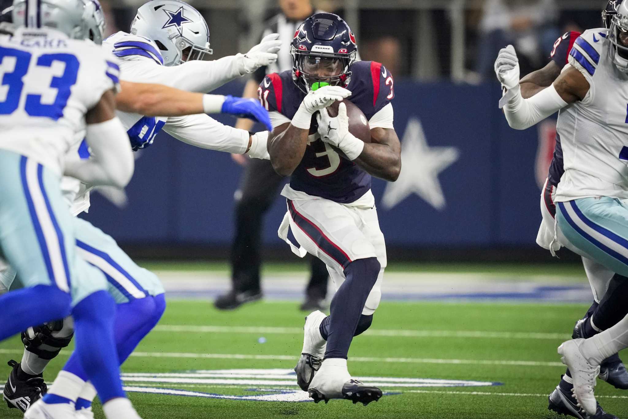 Houston Texans RB Dameon Pierce became the first rookie to reach 1,000  scrimmage yards this season during Sunday's game against the Cleveland  Browns.