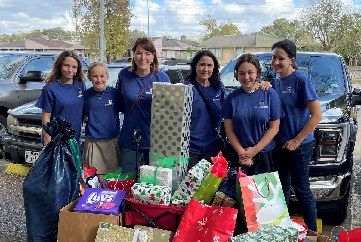 Where to volunteer for the holidays, make seasonal donations