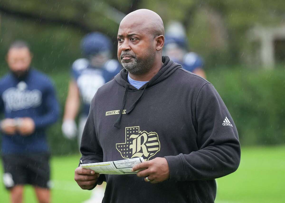 Rice football coach back on field after lung, kidney transplant