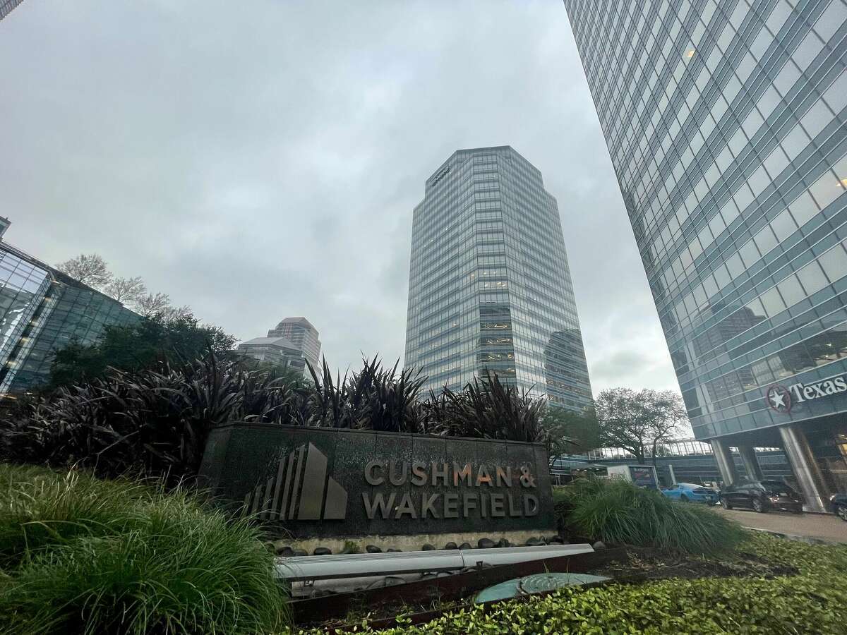 Cushman & Wakefield renewed its lease at Four Oaks Place. The commercial real estate firm has officed on floors 26 and 27 of 1330 Post Oak Blvd. since 2004.