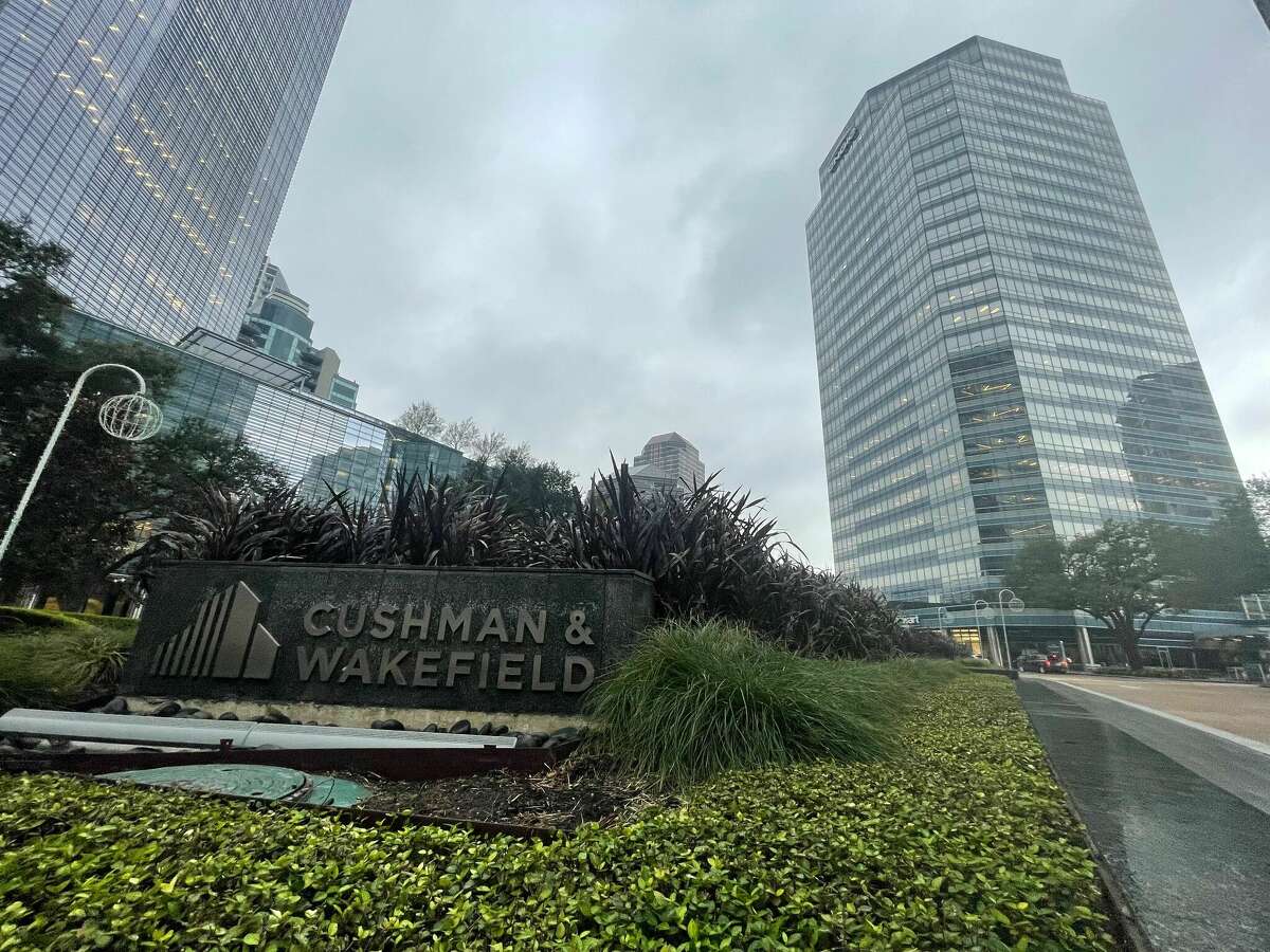 Cushman & Wakefield renewed its lease at Four Oaks Place. The commercial real estate firm has officed on floors 26 and 27 of 1330 Post Oak Blvd. since 2004.