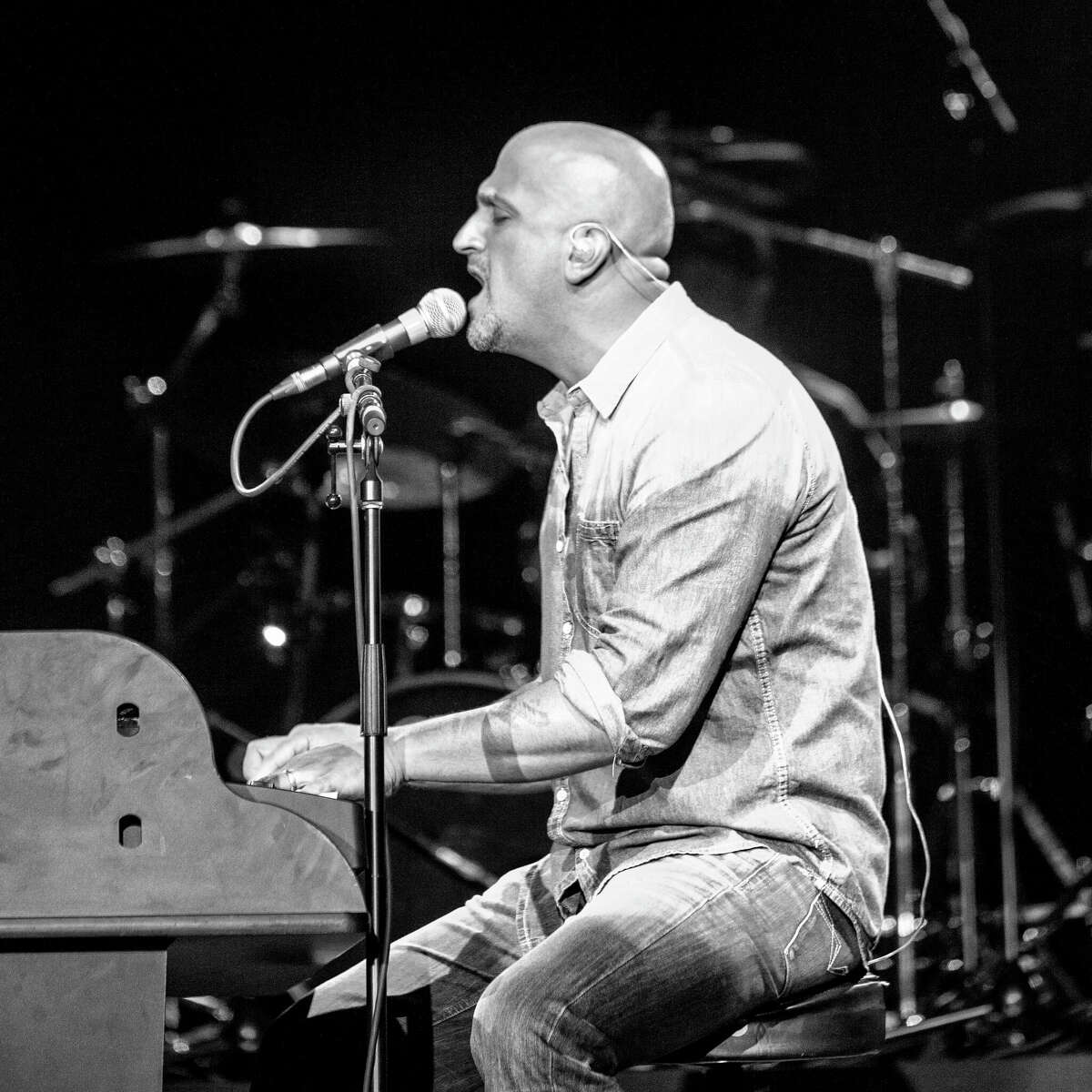 Billy Joel musician Mike DelGuidice to play at Mohegan Sun