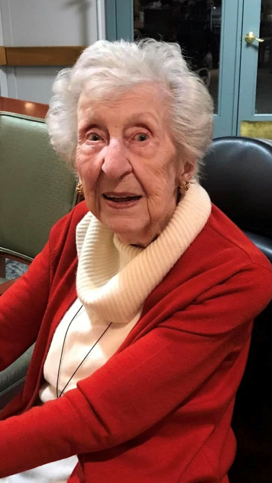 101 year old Knits For Her Daughter s New Milford Gift Shop