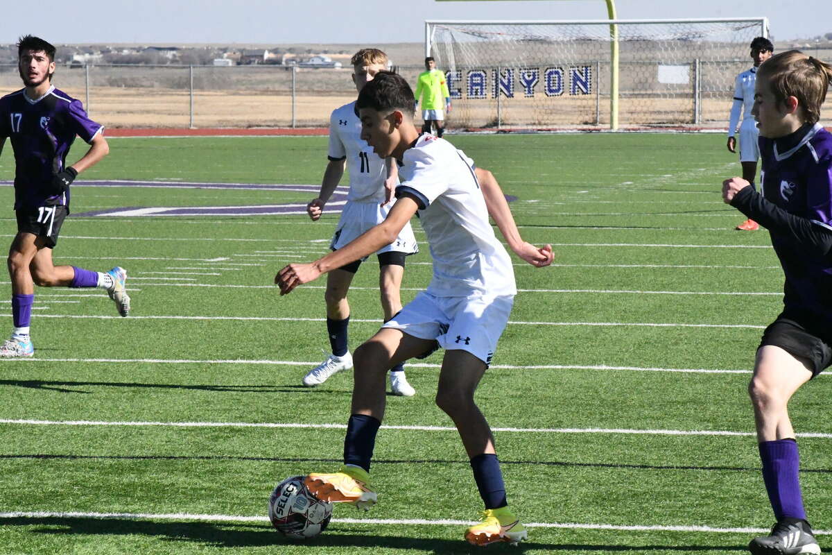 Plainview traveled to Canyon and Randall High Saturday afternoon to compete in two scrimmages to kick off their season. 