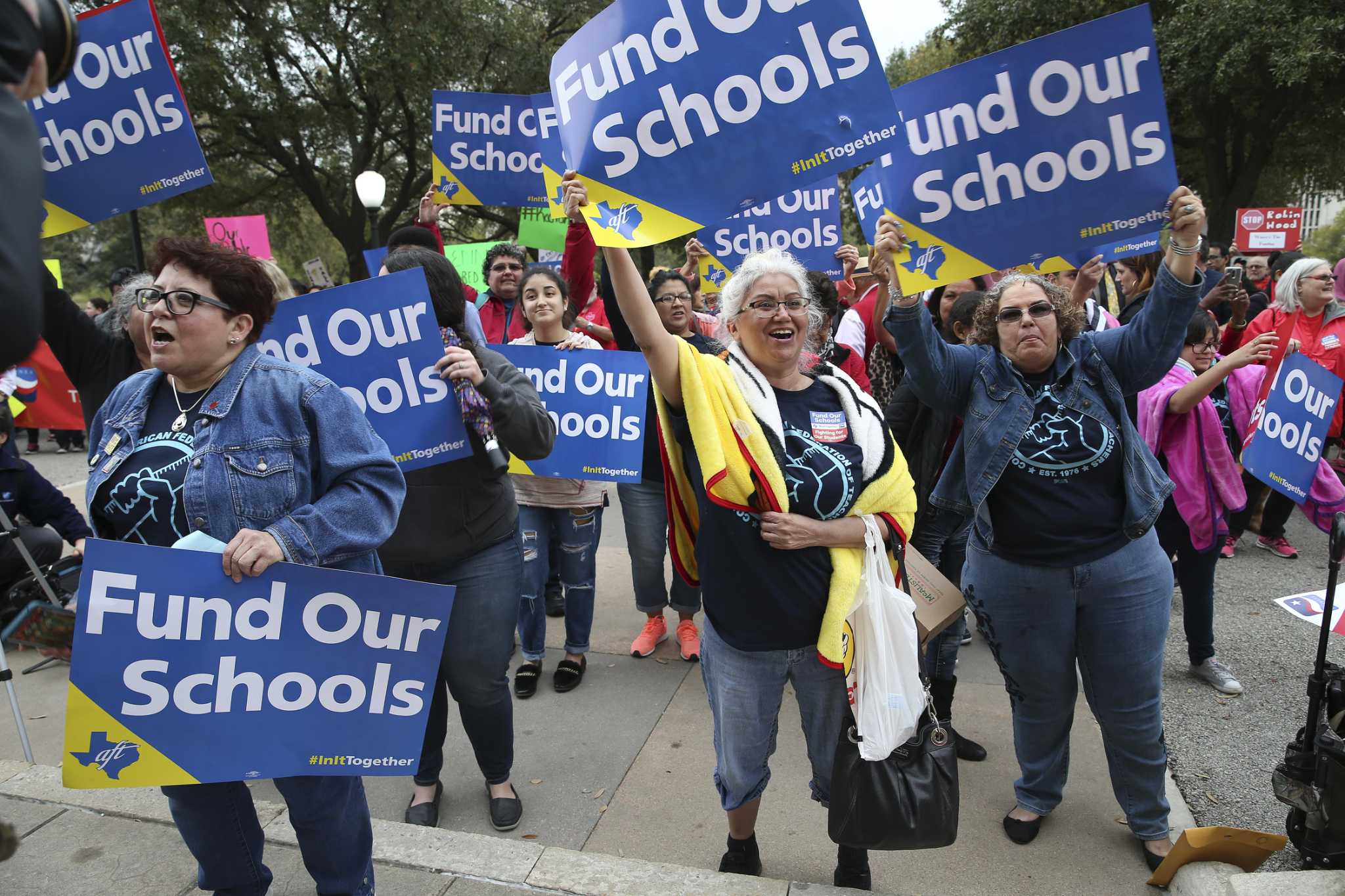 Poll: Most Texans dislike vouchers, like public school teachers - Vimarsana News