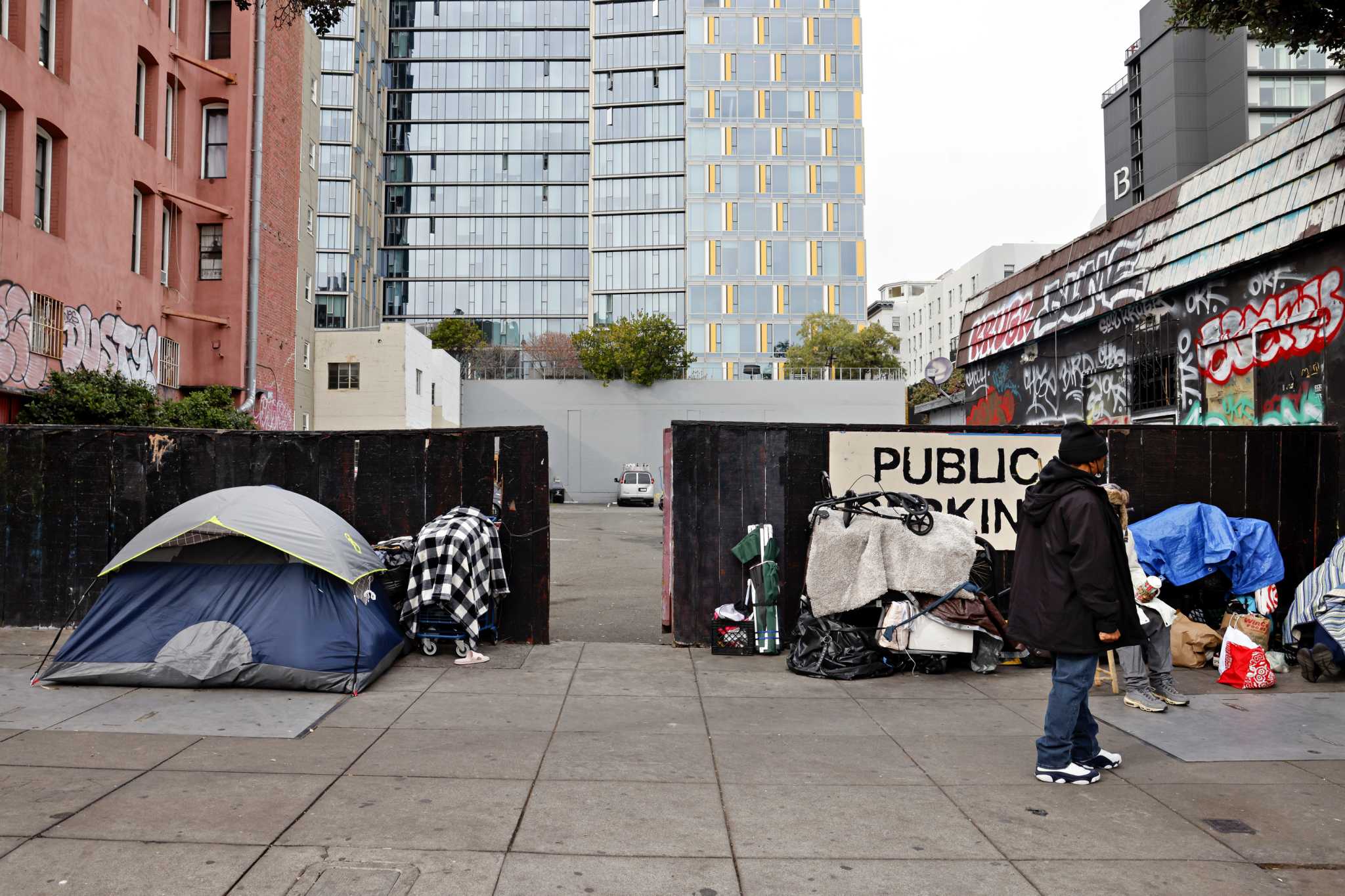 旧金山市政厅提议将更多无家可归的人送出城市