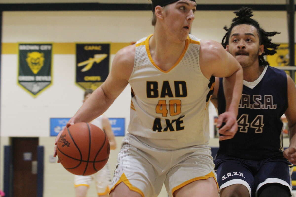Bad Axe boys hoops blows out Saginaw Arts & Sciences Academy, 7224
