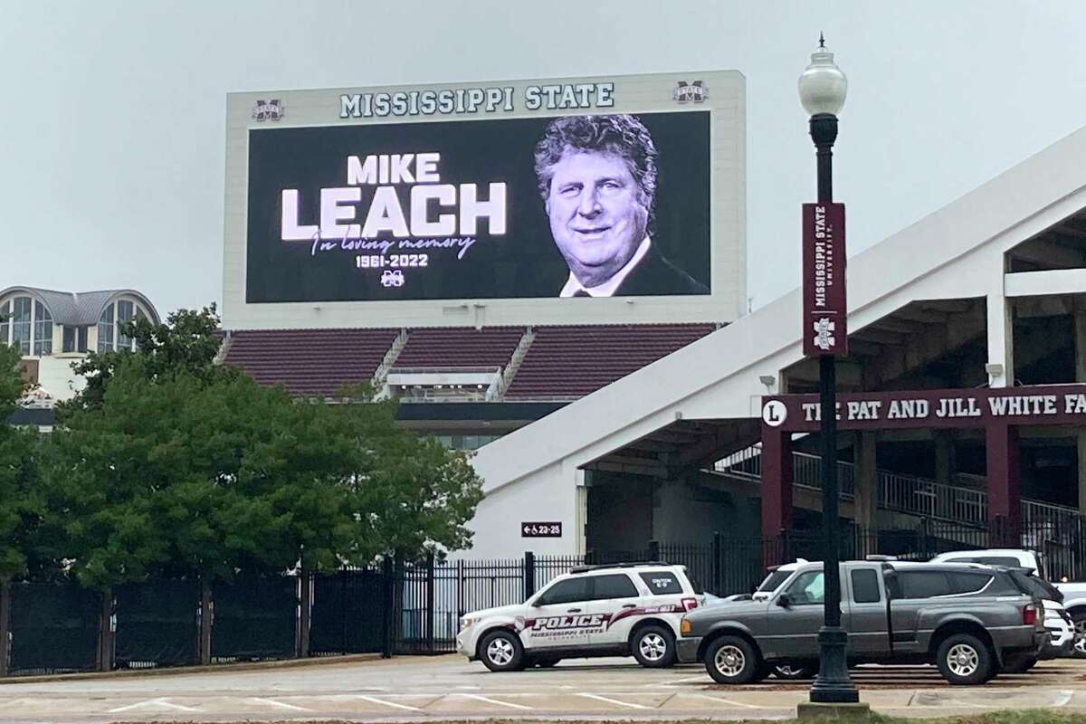 Sports digest: Mississippi State football coach Mike Leach dies at 61