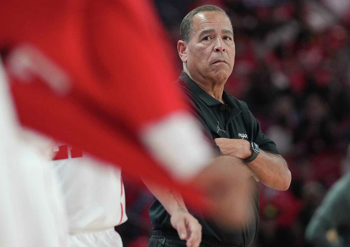 Only Purdue stands between a return to the No. 1 spot in the polls for Kelvin Sampson's UH squad.