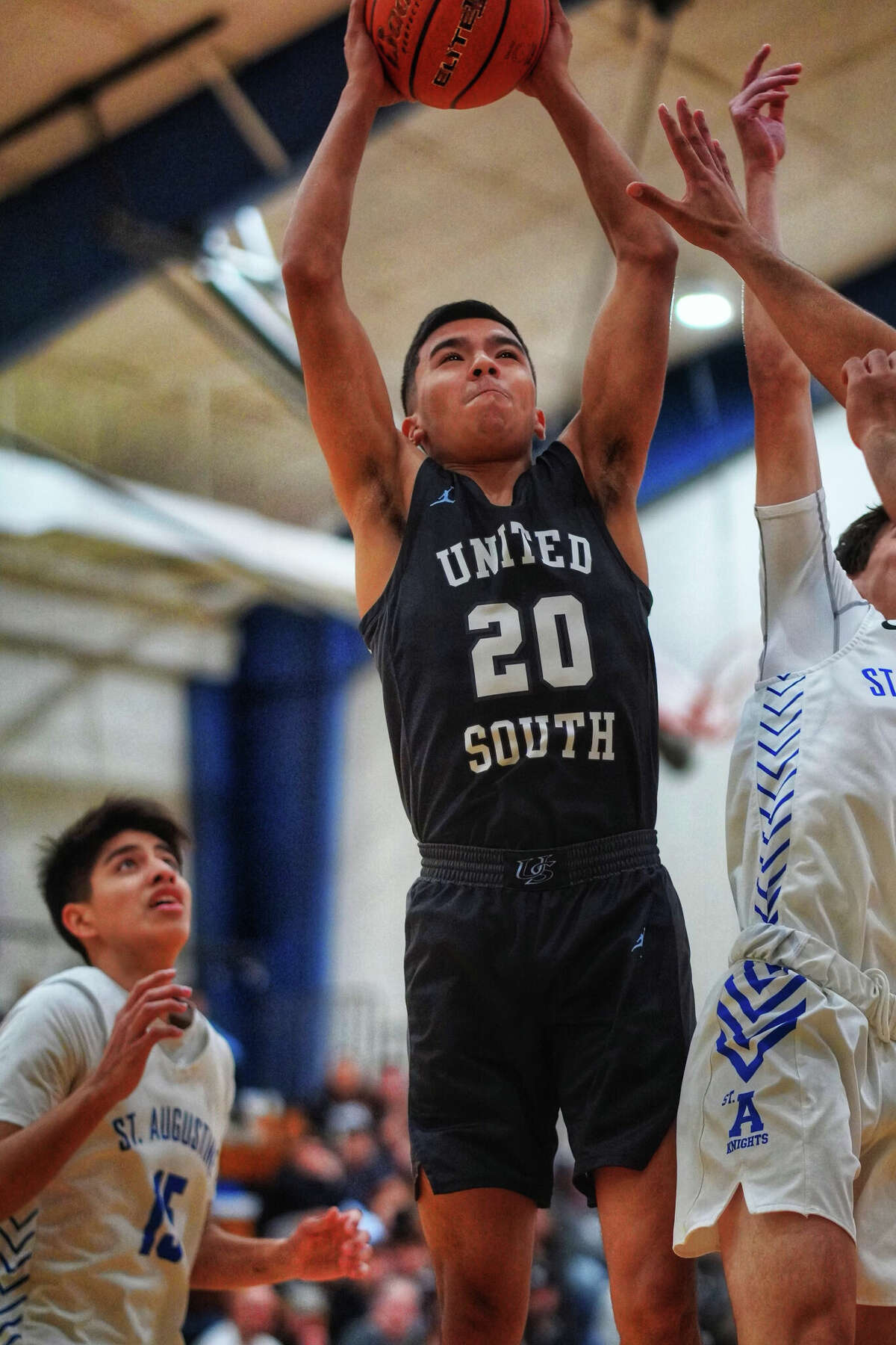 The Panthers continue to be one of, if not the most surprising team from the Gateway City this season. They had won four straight games prior to Thursday’s matchup against Somerset. United South looks like a legit contender for a District 30-6A title under new head coach Gogi Martinez. If their defense continues to perform like it has been, the Panthers could easily make some noise around South Texas later this season.