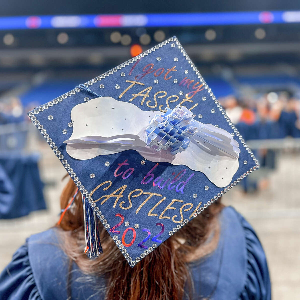 Nearly 3,000 UTSA students graduate in December commencement