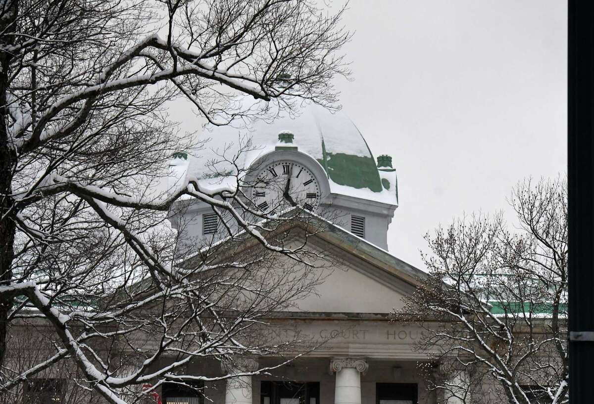 Public defenders urge state action on first pay raise in 18 years