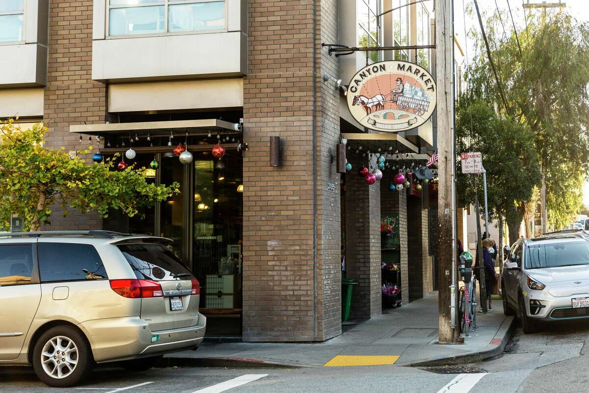 Gus’s Community Market will take over Canyon Market in SF