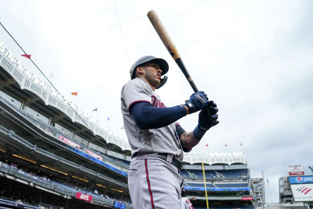 Carlos Correa crushes 462-foot home run at Yankee Stadium