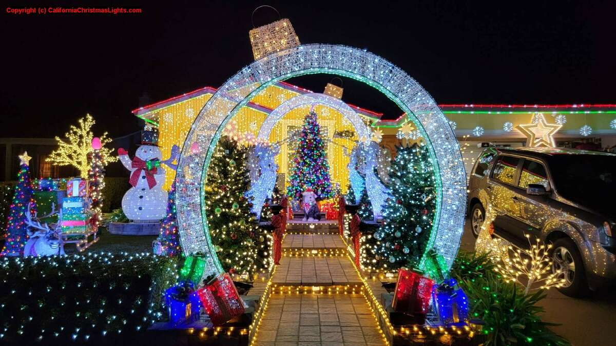 Where To See The Best Holiday Lights In The Bay Area