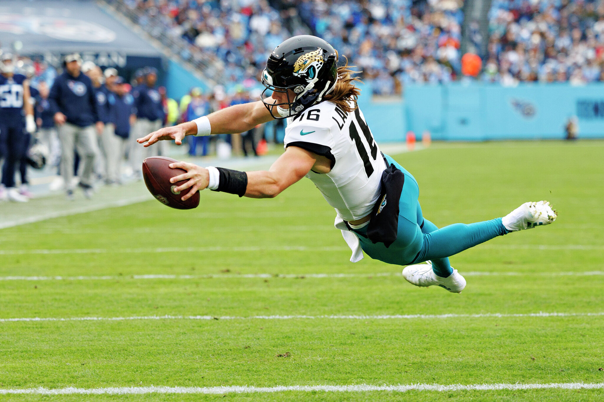 Trevor Lawrence's recent string of games puts Jaguars records within reach