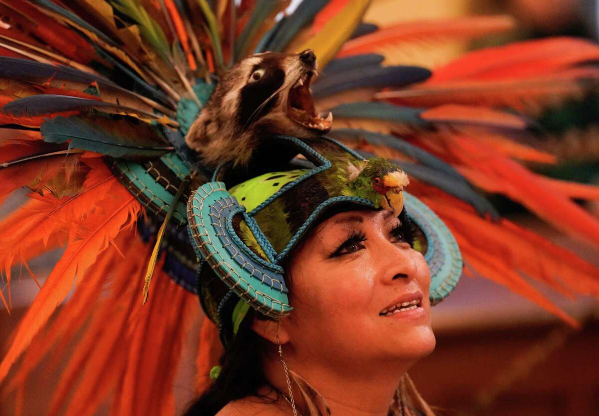 Photos Houstonians honor the Virgen de Guadalupe with annual masses