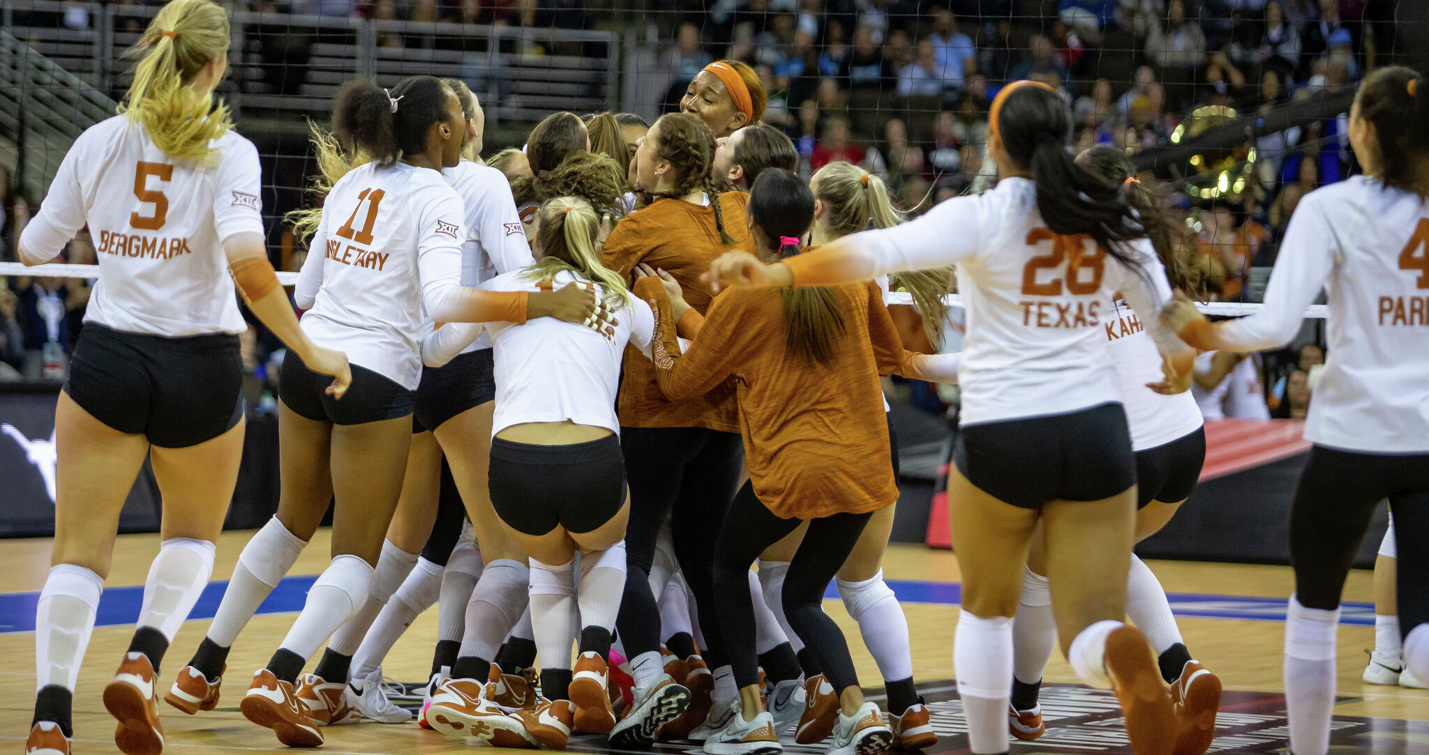 texas-longhorns-volleyball-advances-to-ncaa-championship-game