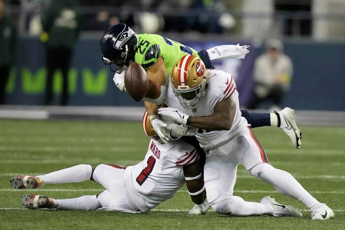 The End Of The 49ers-Seahawks Game Was Total Insanity - The Spun: What's  Trending In The Sports World Today