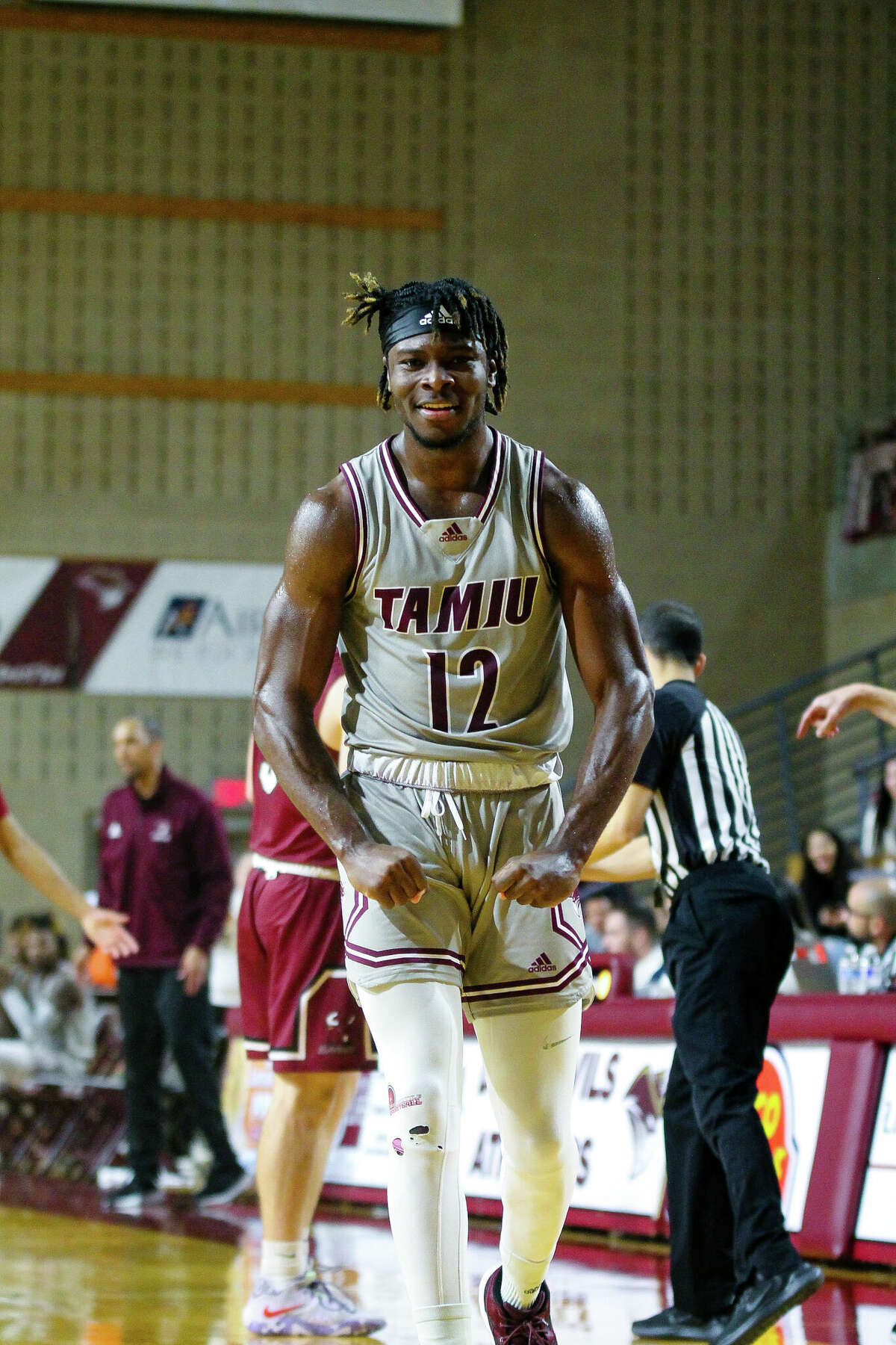 John Achebe and the TAMIU Dustdevils beat Western New Mexico on Saturday.