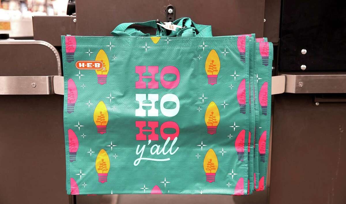Even your reusable grocery bag can be holiday and Texas themed. .
