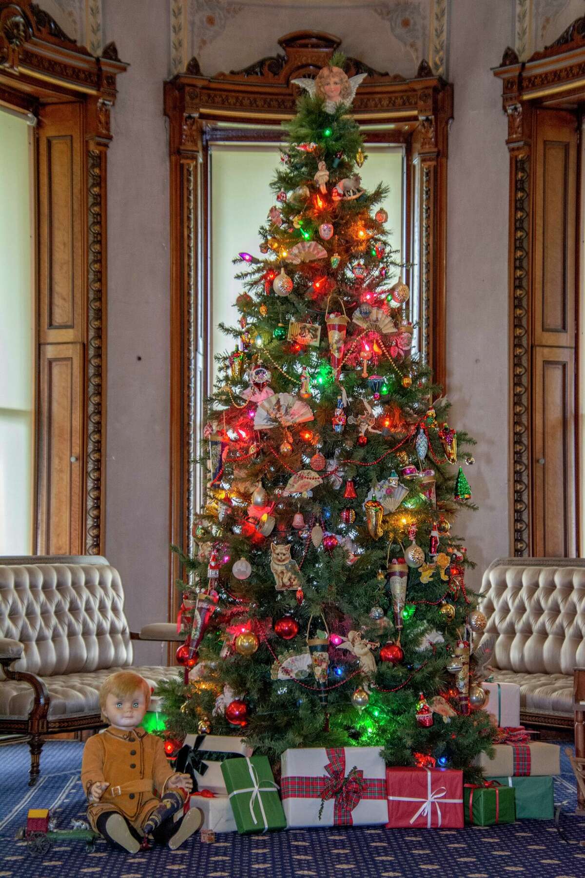 Norwalk mansion among USA Today's best historic holiday tours