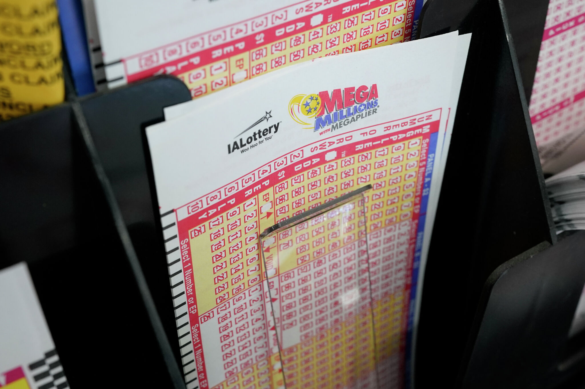 Mega Millions jackpot climbs to $429M for Friday's drawing