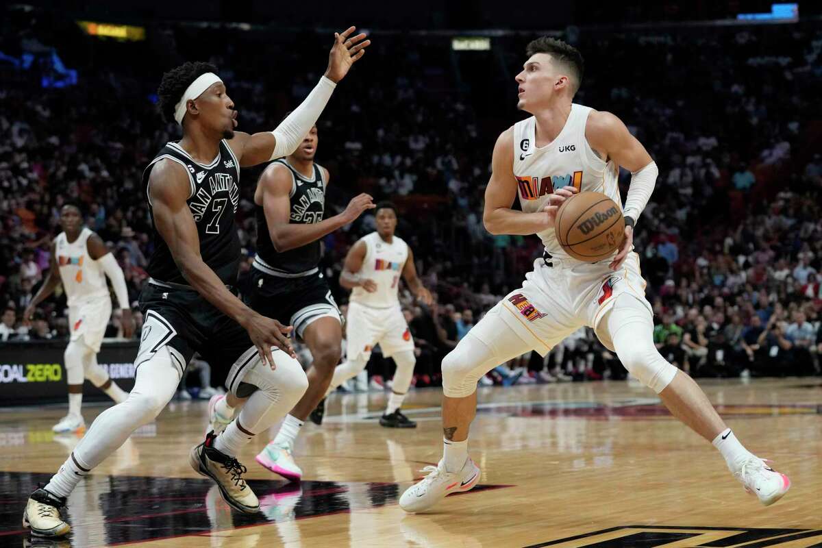 For Miami Heat and Spurs, Hot Arena Plays Big Role in Game 1 - The