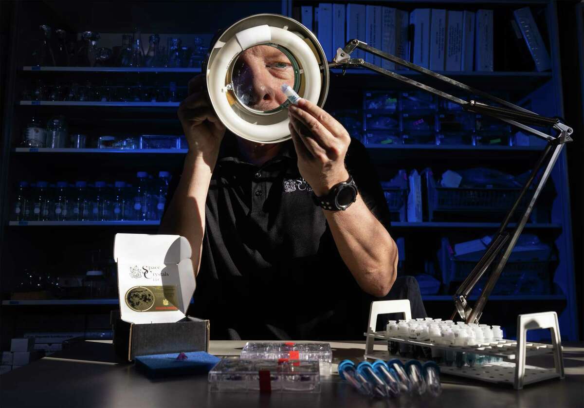 Houston companies send cremated remains, crystallized DNA into space