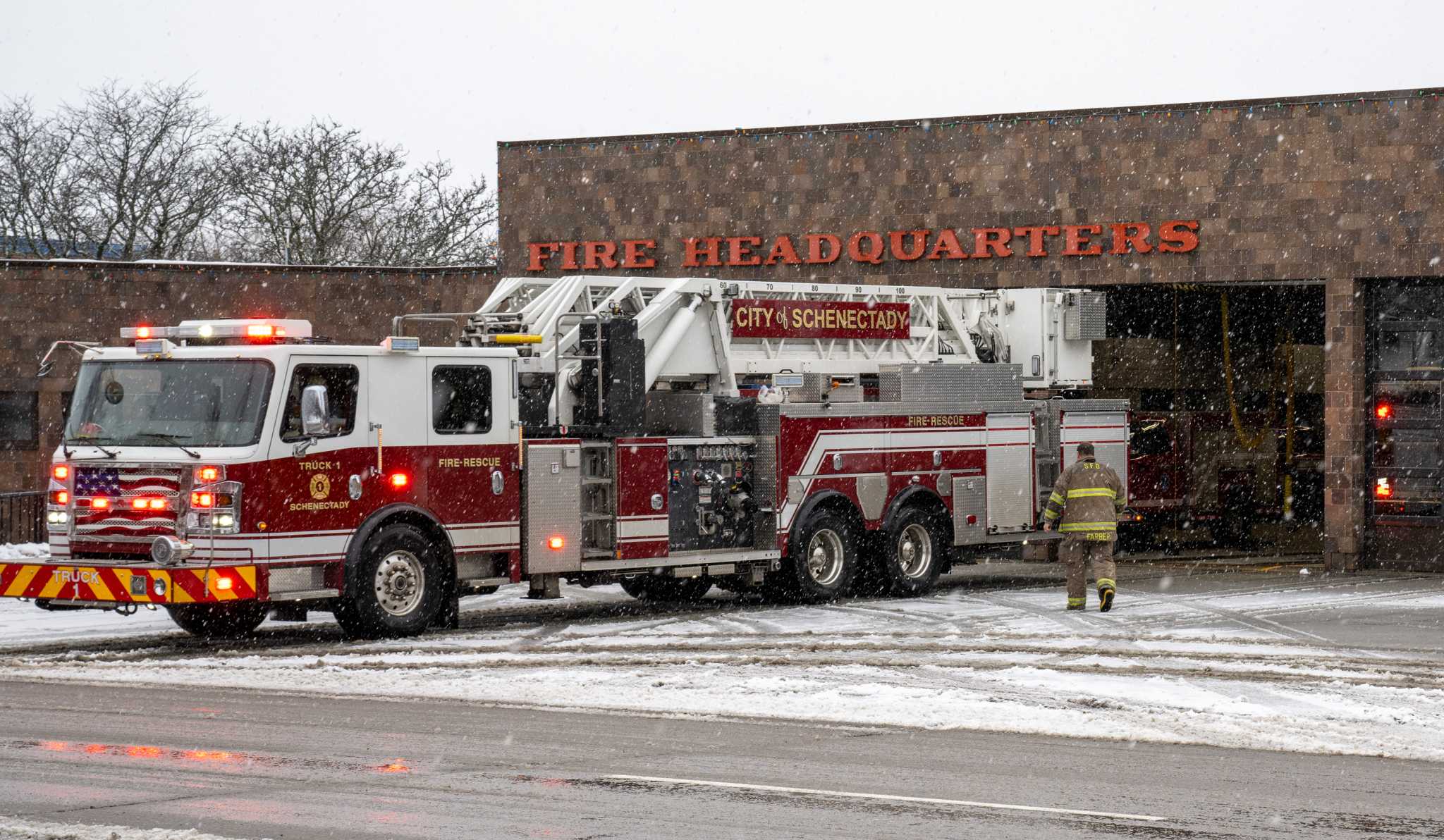 Schenectady house fire early Thursday morning under investigation
