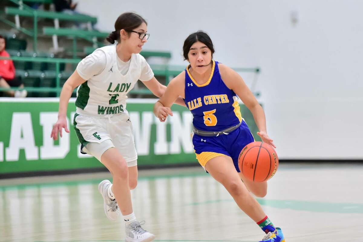 Espinosa contributed in a big way for the Lady Owls last week, providing over 15 points a game during the Farwell tournament and a non-district matchup against Lorenzo. 