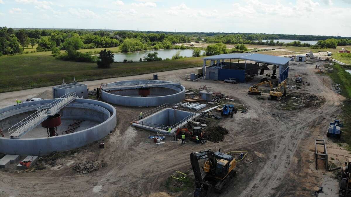 Pearland aims to open water plant, McHard Road extension in 2023