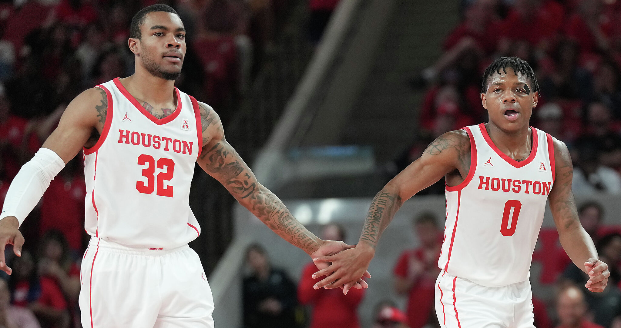 University of Houston basketball Cougars move up to No. 3