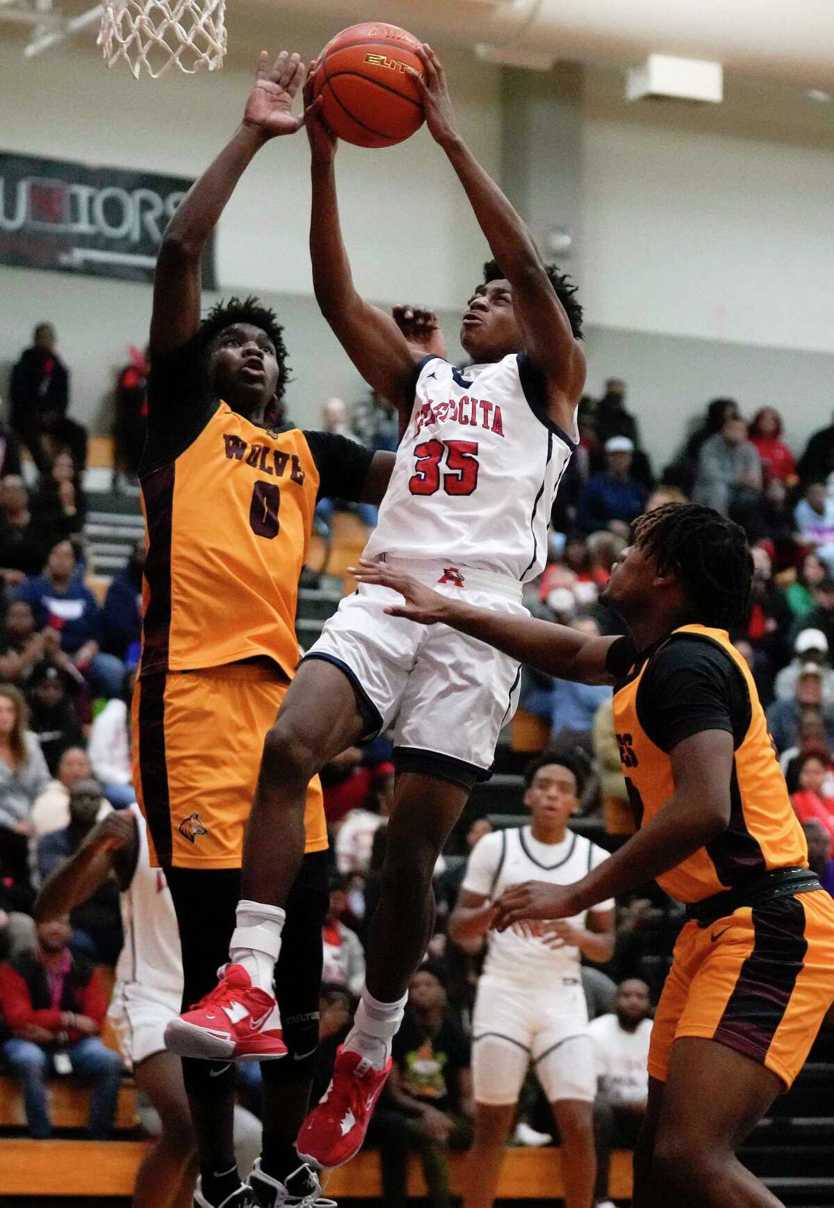 Atascocita Eagles drop district opener to Beaumont United