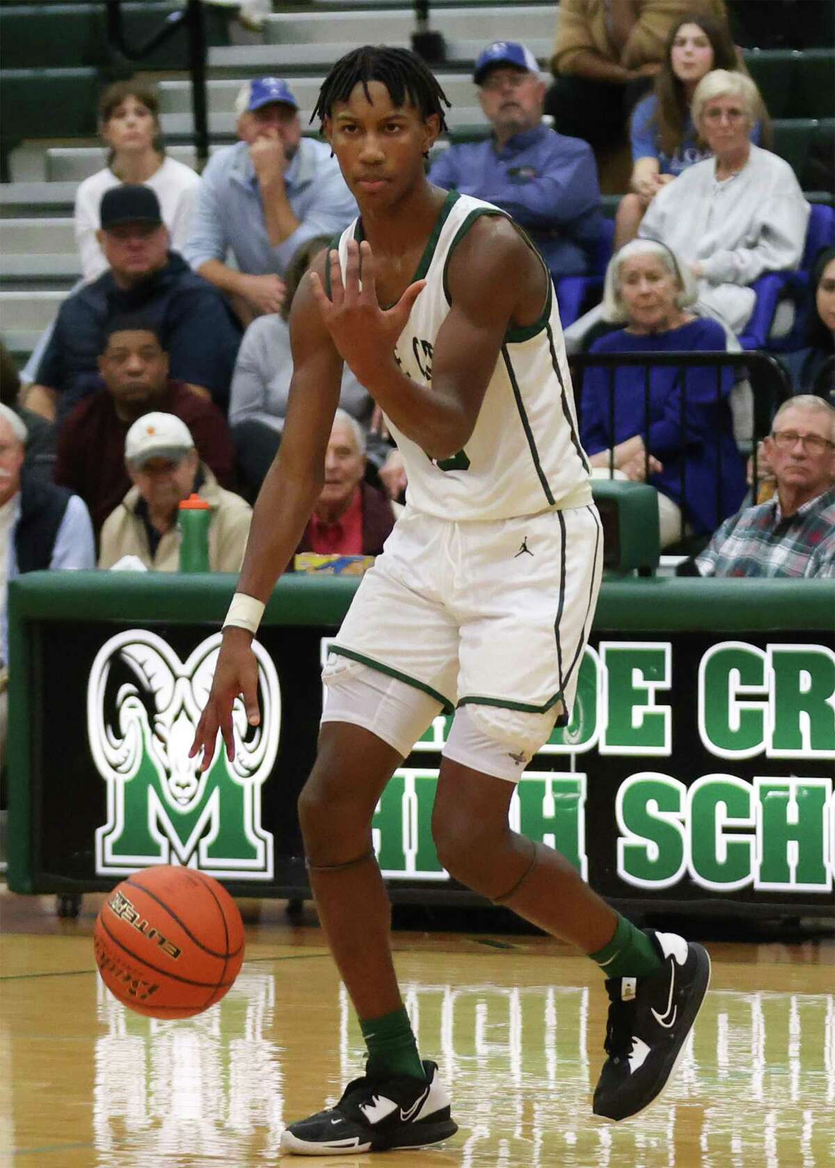 Katy Taylor Mustangs get past Mayde Creek Rams with late bucket