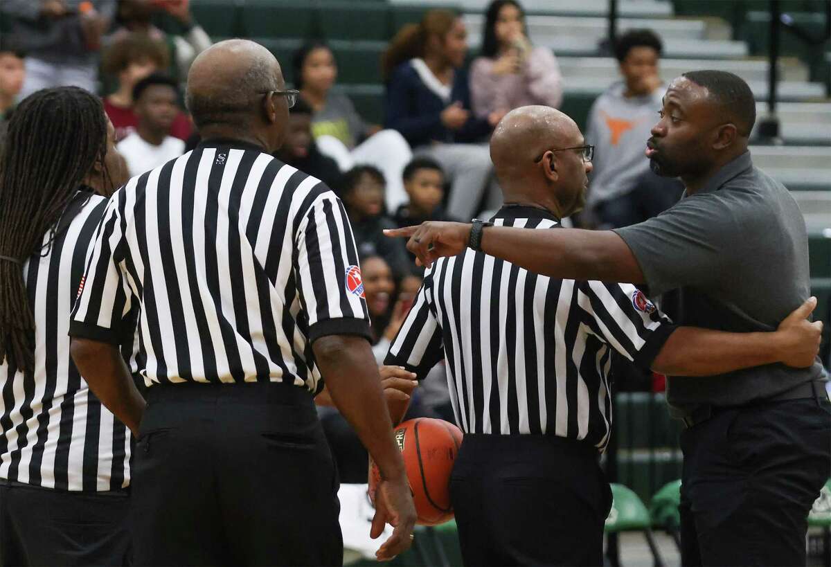 Katy Taylor Mustangs get past Mayde Creek Rams with late bucket