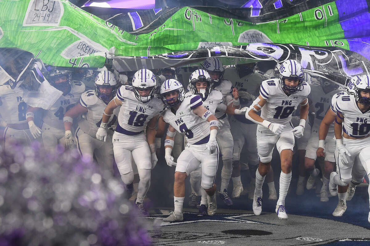 Story photo for Port Neches-Groves falls to South Oak Cliff in 5A Division II state championship game.