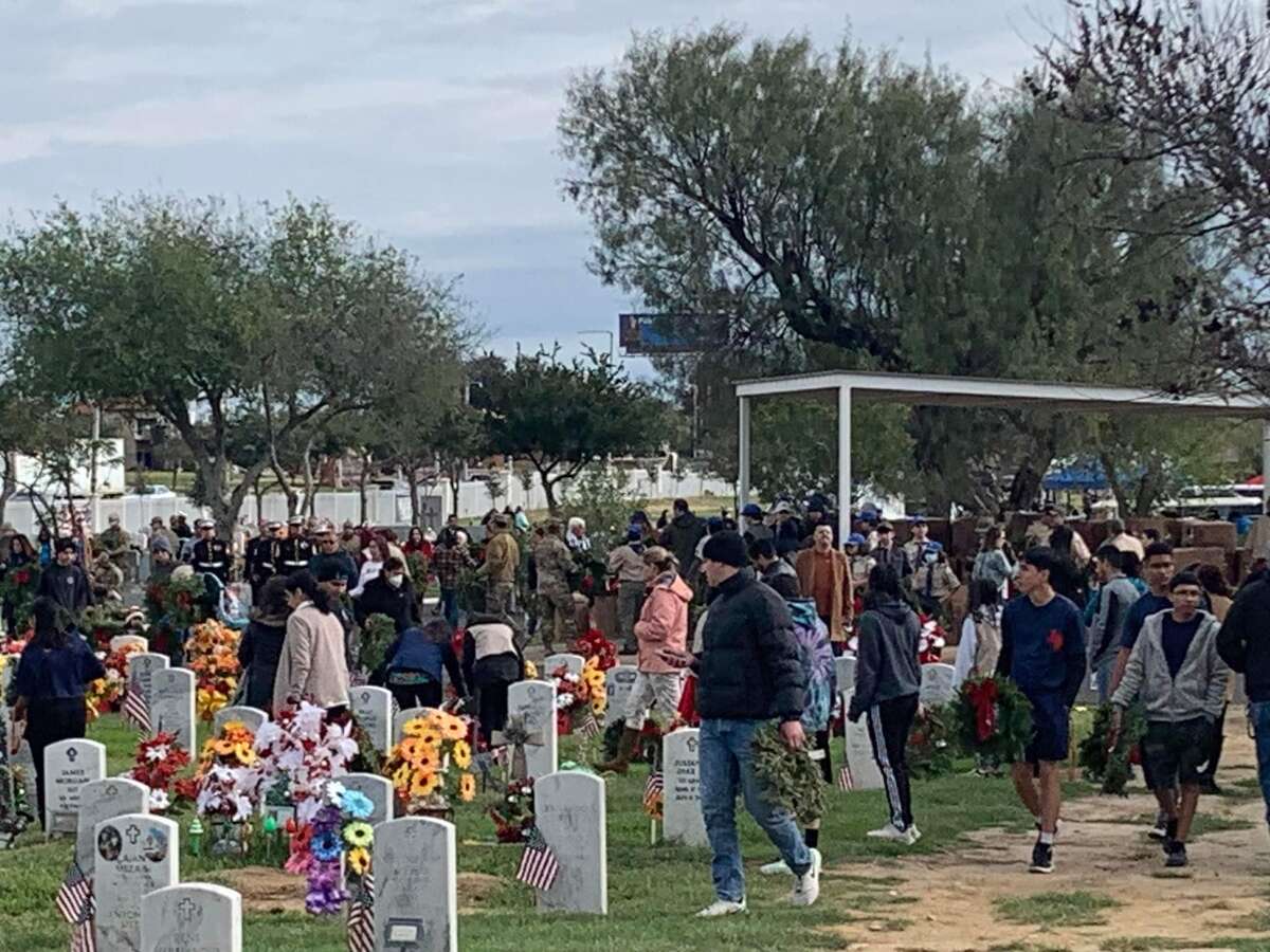 Laredo celebrates veterans in first Wreaths Across America Day