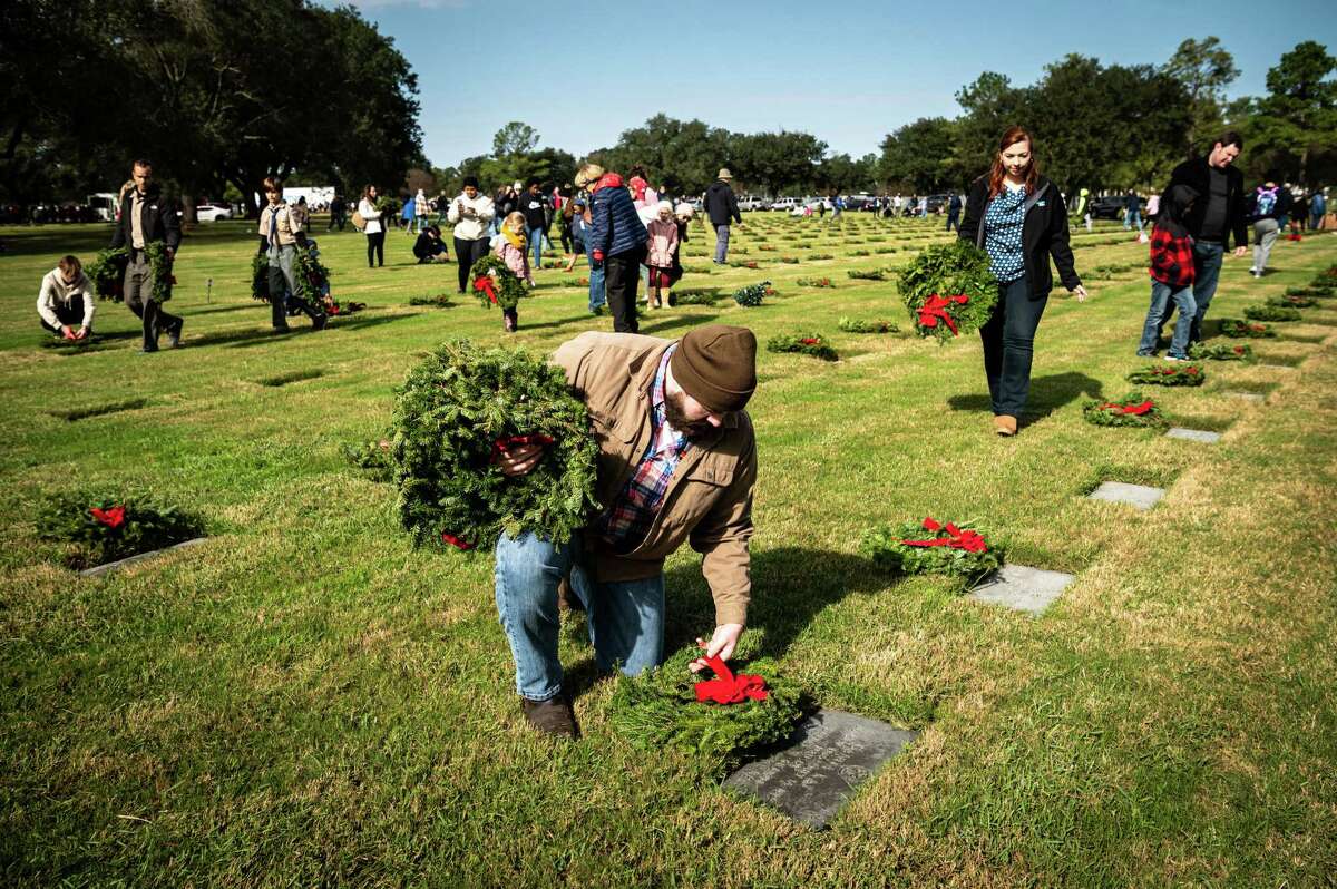 Veterans day houston national cemetery