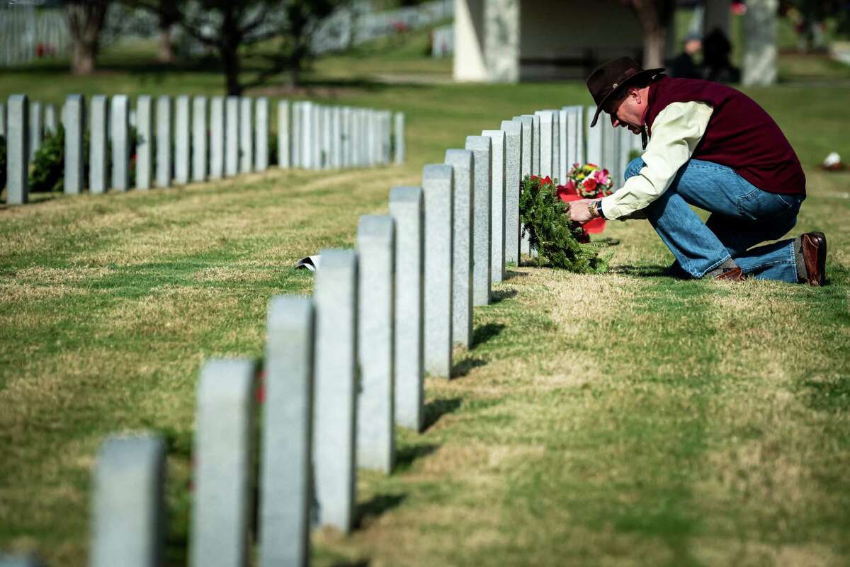 Veterans day houston national cemetery