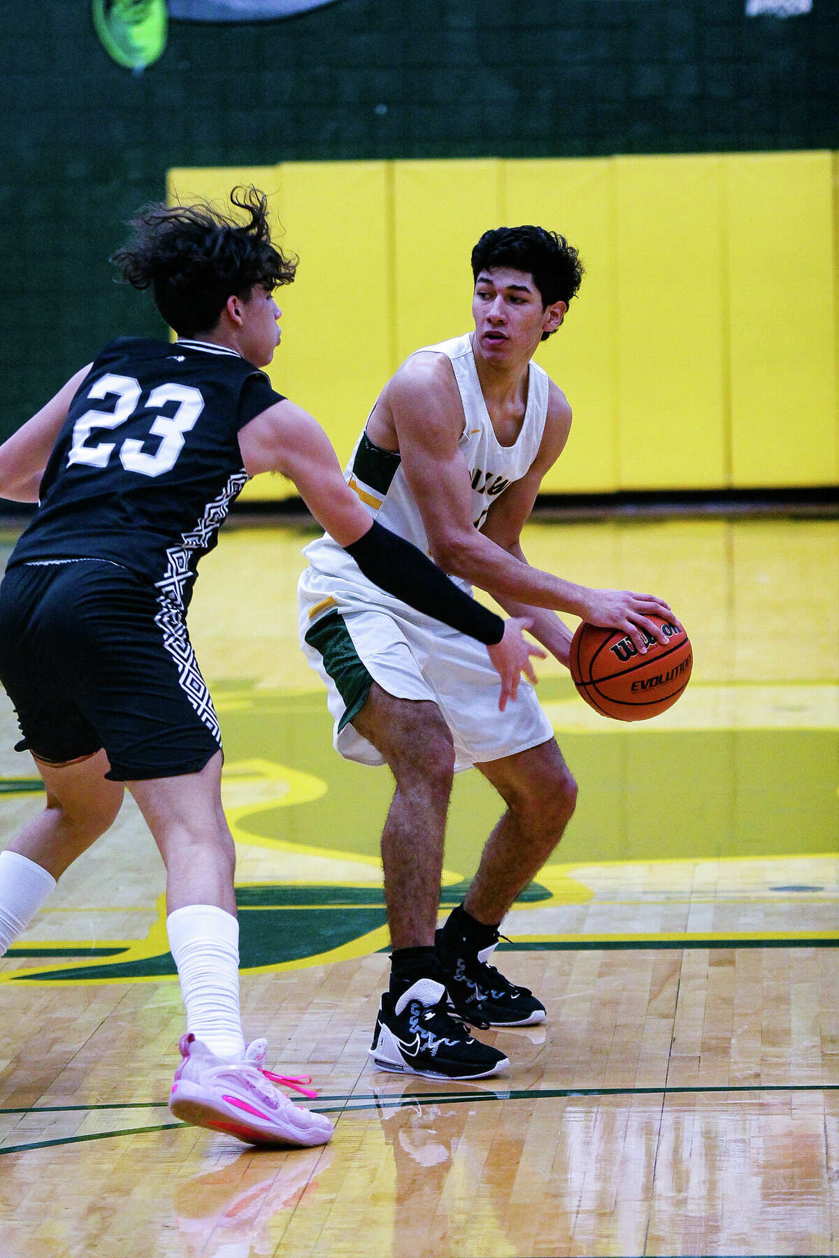 Ian Tovar and the Nixon Mustangs are set to host the Cigarroa Toros on Tuesday.